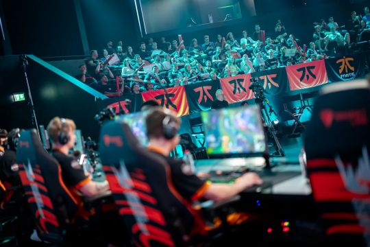 目中不可或 目中不可或